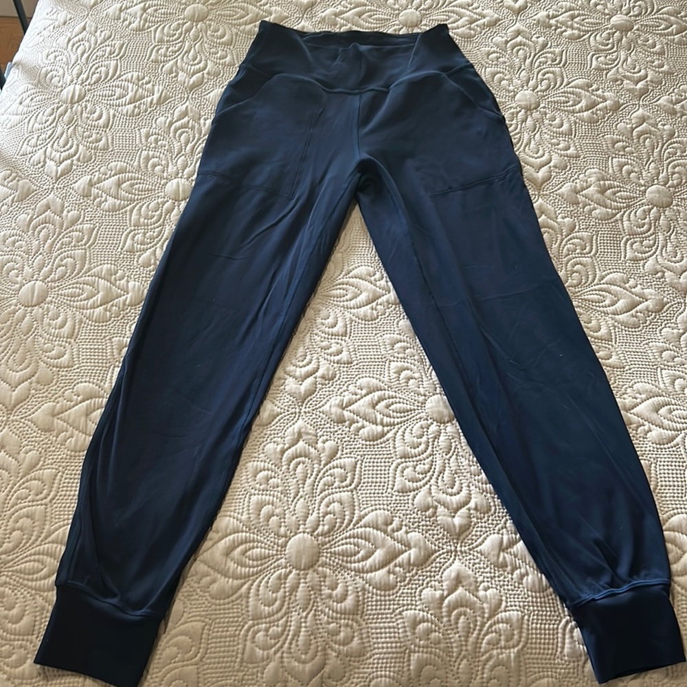 Women’s lululemon align joggers